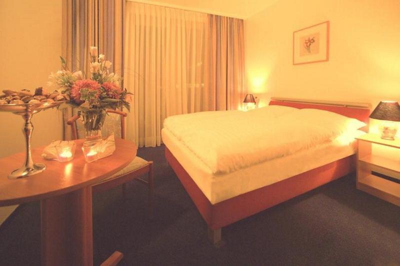 Hotel Mercedes/Centrum Hamburg Zewnętrze zdjęcie